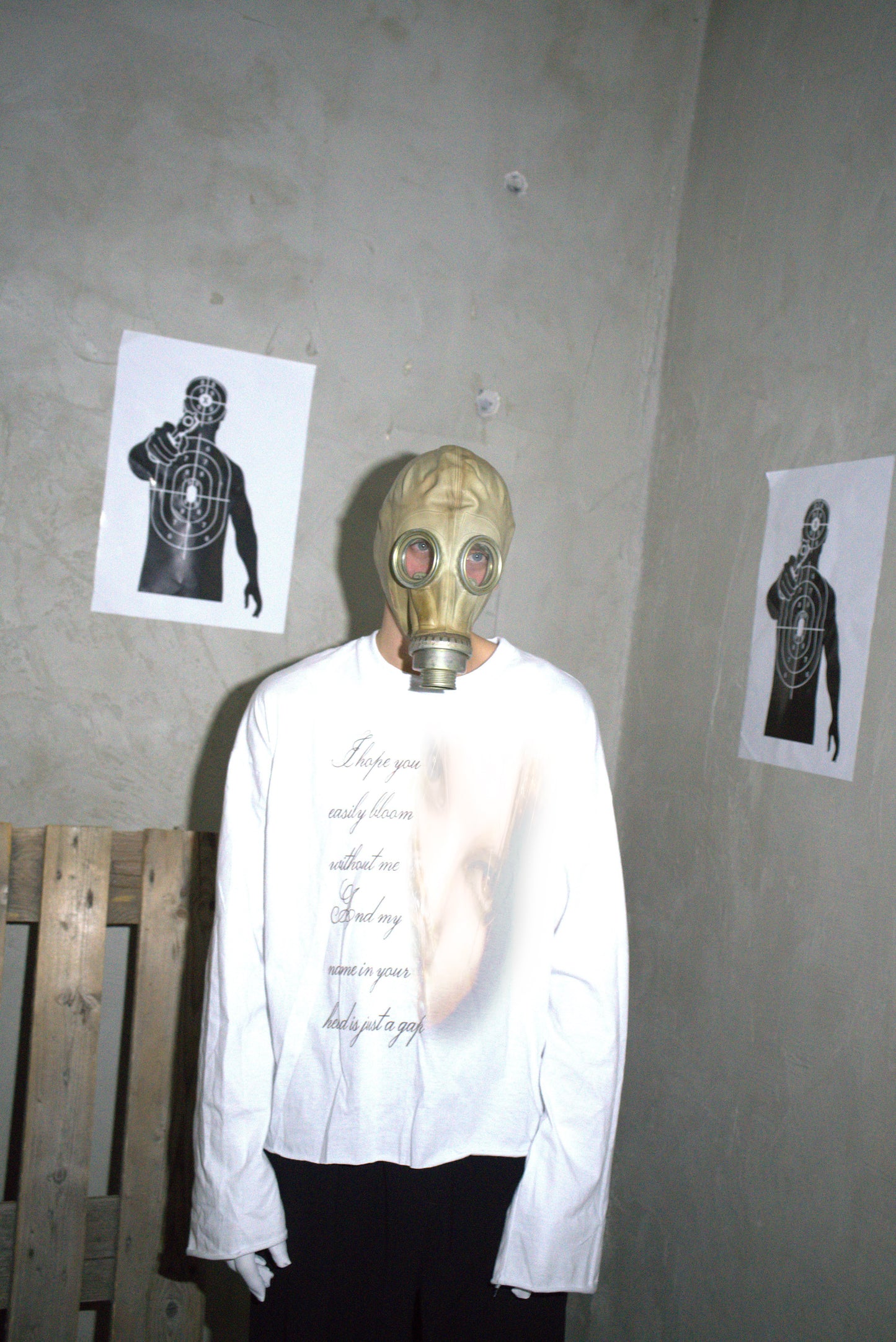 "WHITE GLARE DELUXE" LONGSLEEVE